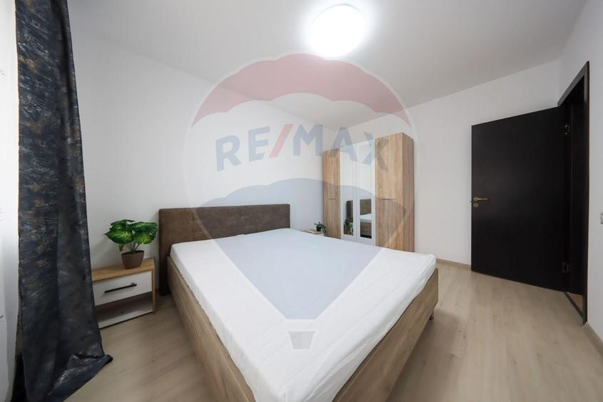 Apartament cu 2 camere decomandat, mobilat în Sânpetru