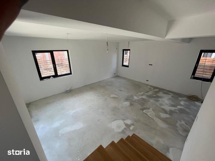 Casă cu 6 camere cu Teren 300 Mp în Tunari