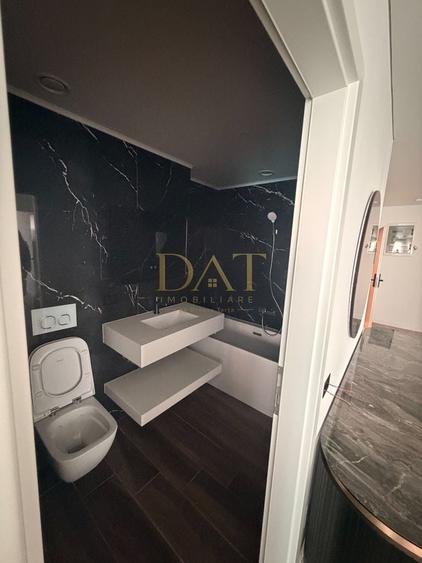 Apartament cu 3 camere în Zorilor