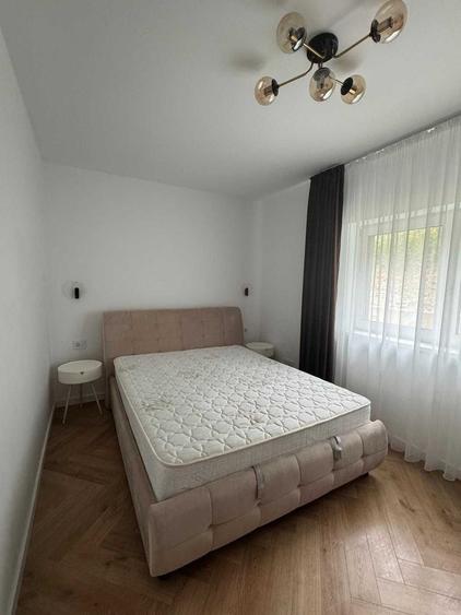 Apartament cu 2 camere semidecomandat în Cristian
