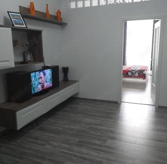 Locuin?a spa?ioasa ?i eleganta in inima ora?ului, zona P-ta Unirii - 5