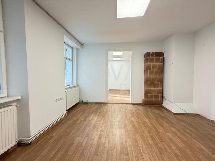 Apartament cu 3 camere nedecomandat în Orașul de Jos