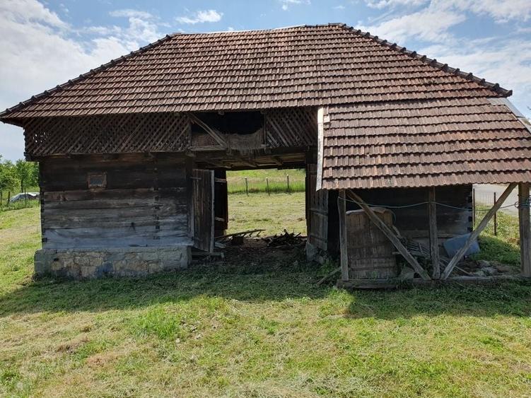 Casă cu 4 camere în Obârșa