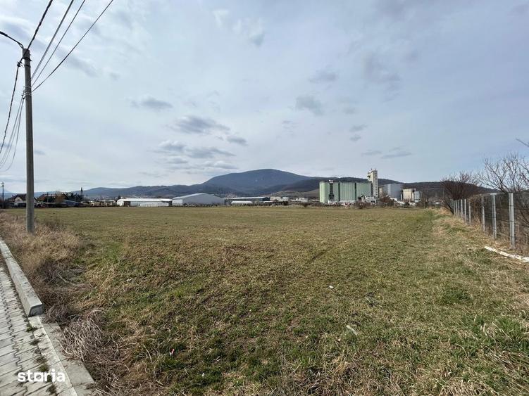 Spațiu comercial, de 12,000 mp, în Central