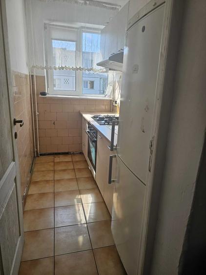 Apartament cu 2 camere nedecomandat în Mihai Bravu