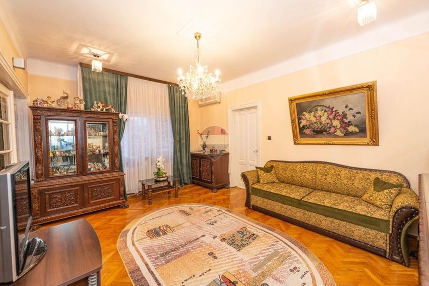 Casă cu 4 camere cu Teren 244 Mp în Domenii