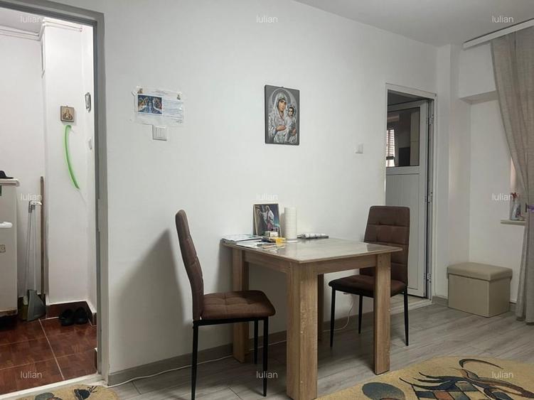 Garsonieră semidecomandată în CET