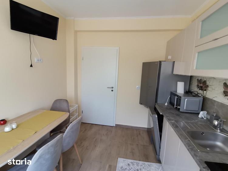 INCHIRIEZ apartament 3 camere,recent renovat, zona Turnisor - 1