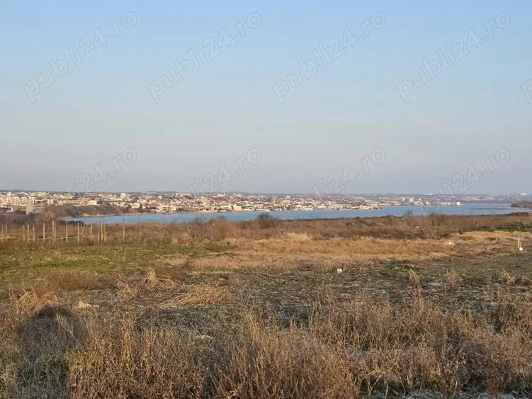 Teren de 400 mp, în Palazu Mare