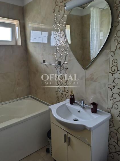 Apartament cu 3 camere semidecomandat, mobilat în Florești