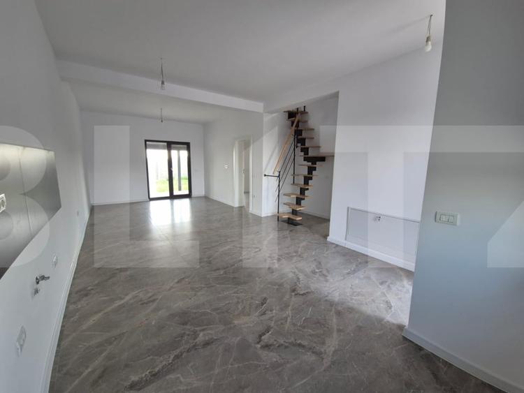Duplex cu 4 camere cu Teren 300 Mp în Moșnița Nouă