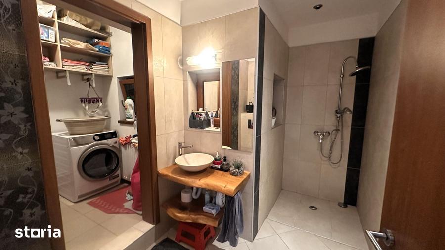 Casă cu 5 camere cu Teren 950 Mp în Șelimbăr