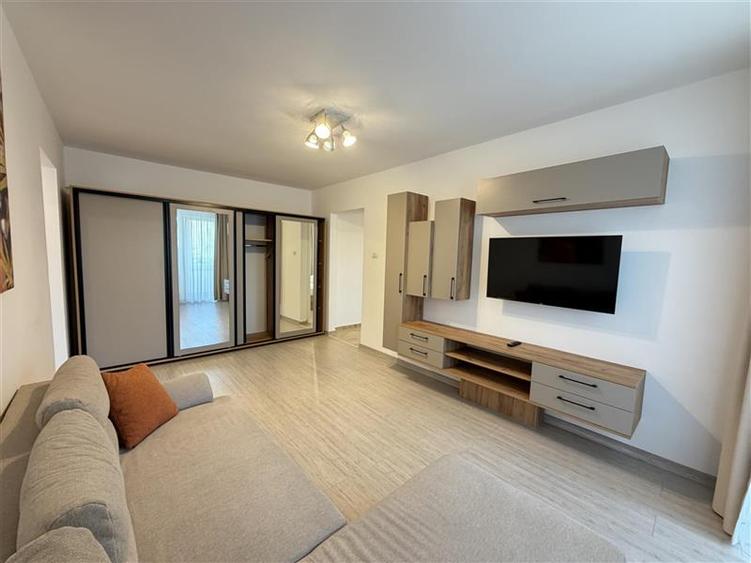 Inchiriere apartament 3 camere Centrul Civic, etaj 1, mob,utilat nou - 20