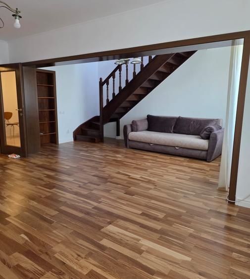 Penthouse cu 5 camere semidecomandat, mobilat în Aviației
