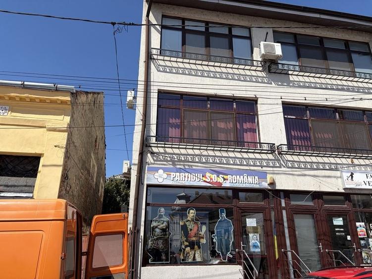 Casă cu 4 camere în Central
