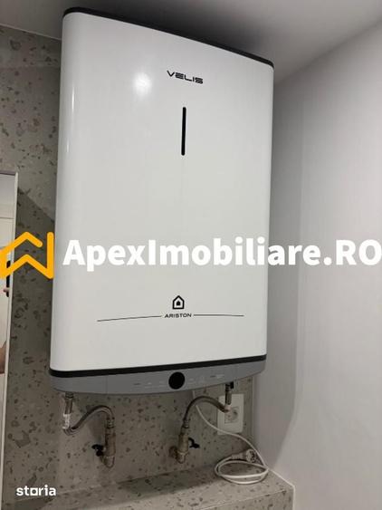 Garsonieră decomandată în Decebal