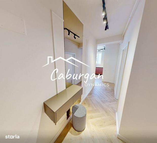 Apartament cu 3 camere decomandat în Cristian