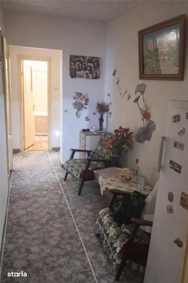 Apartament cu 3 camere decomandat în Gară