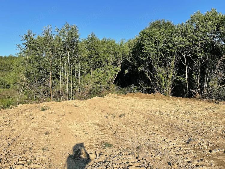 Teren de 2000 mp, în Stațiunea Climaterică Sâmbăta