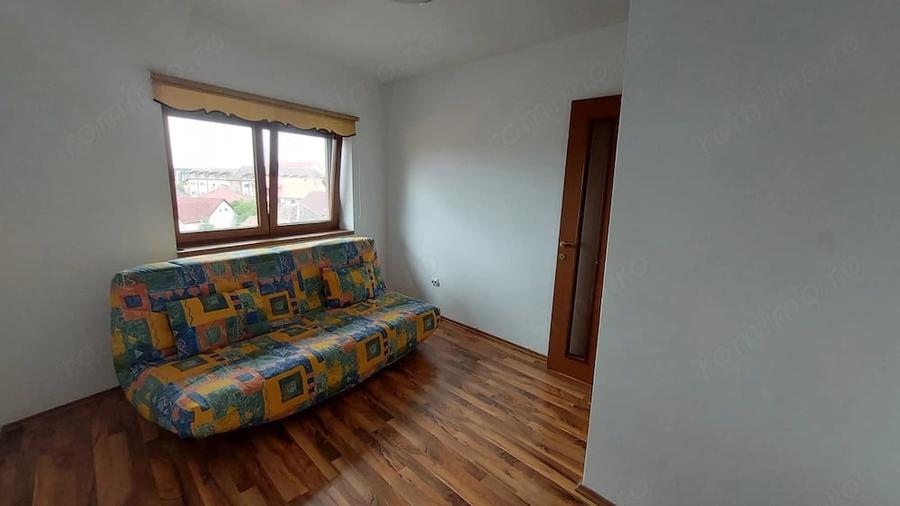 Apartament cu 3 camere decomandat în Ștrand