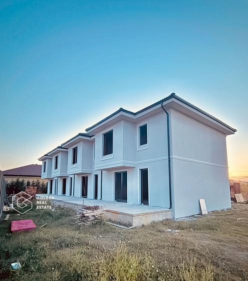 Casă individuală cu 3 camere cu Canalizare în Giroc