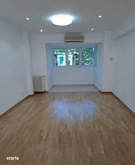 Apartament cu 4 camere semidecomandat în Unirii