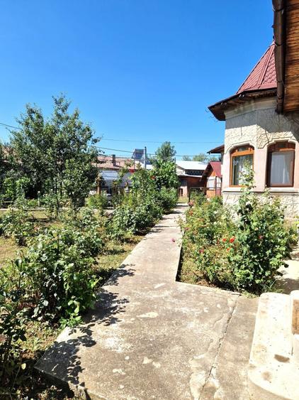 Casă individuală cu 5 camere cu Canalizare în Mătăsaru