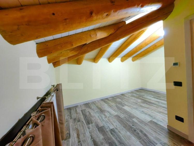 Casă individuală cu 4 camere cu Canalizare în Ciugud