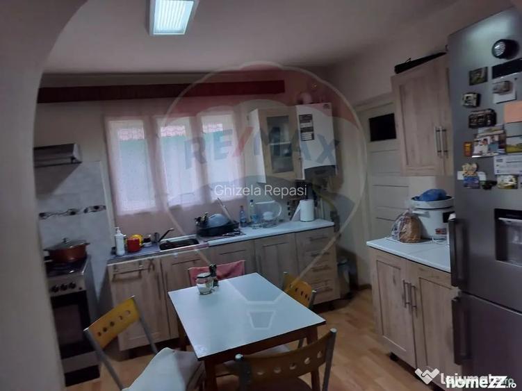 Casa / Vila cu 4 camere de vanzare - Biharia (Bihor)