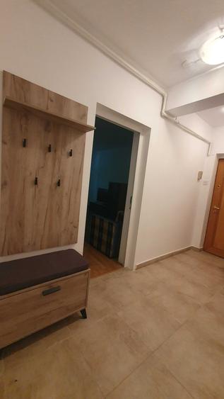 Apartament cu 2 camere semidecomandat în Basarabia