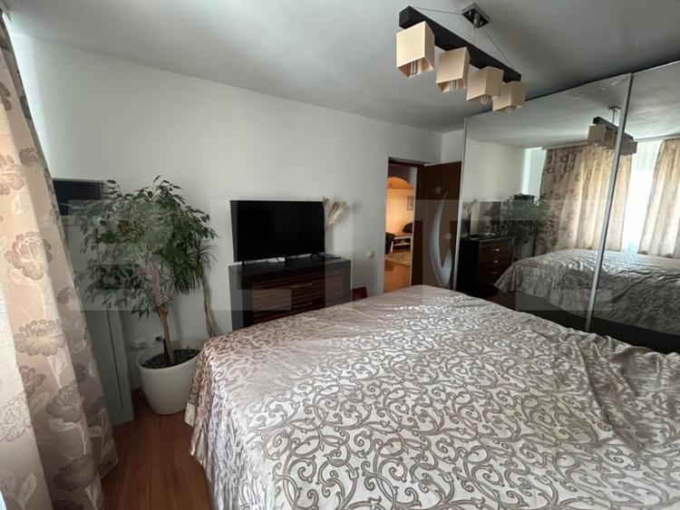 Apartament cu 3 camere decomandat în Micro 5