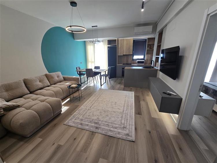 Apartament cu 2 camere decomandat, mobilat în Tomis Nord