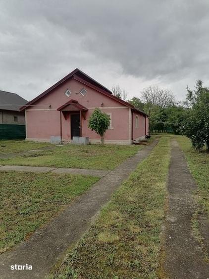 Casă cu 3 camere cu Teren 1450 Mp în Ghizdaru