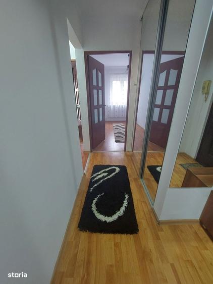 Apartament cu 3 camere decomandat în Decebal