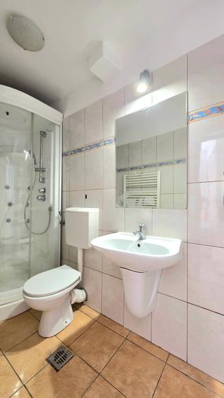 Casă cu 12 camere cu Canalizare în Armeneasca