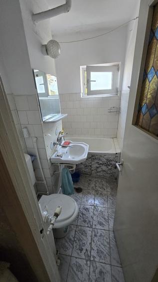 Apartament cu 2 camere semidecomandat în Popoveni