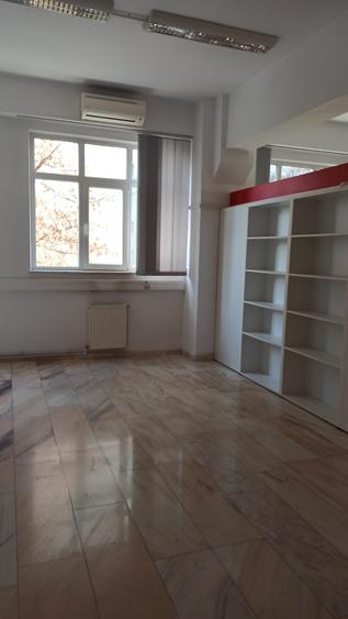 Birou, de 275 mp, în Basarabia