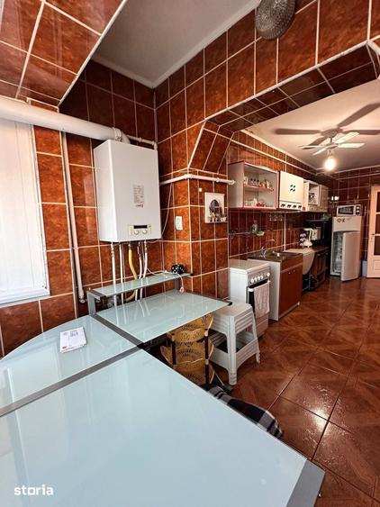 De vanzare apartamen Duplex cu 4 camere, mobilat ?i utilat, etajul 2 - 16