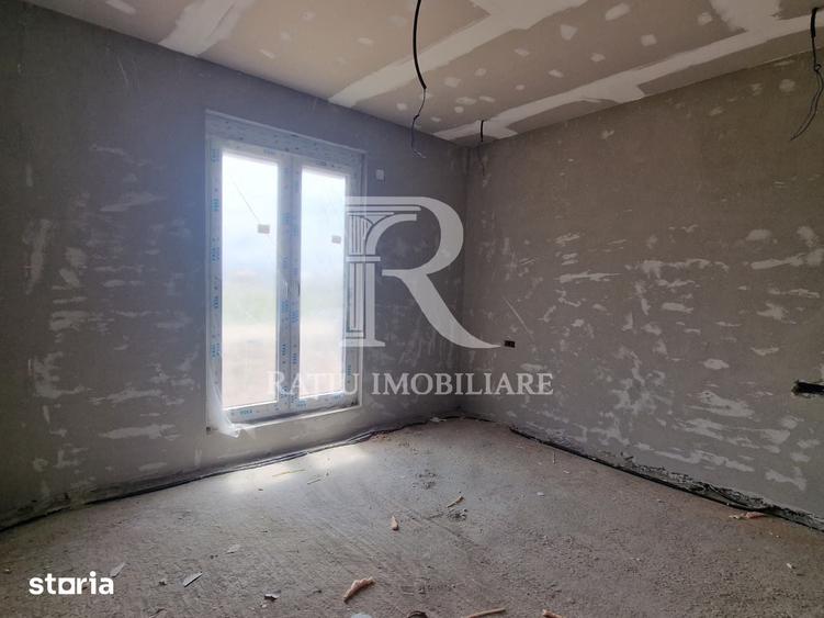 Casă cu 4 camere cu Teren 553 Mp în Oșorhei
