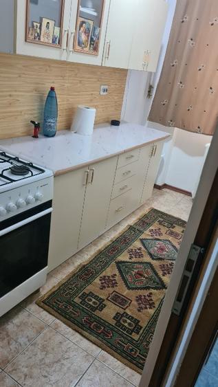 Garsonieră decomandată în Sud