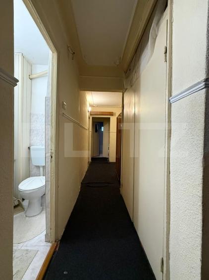 Apartament cu 3 camere decomandat, mobilat în Nicolina