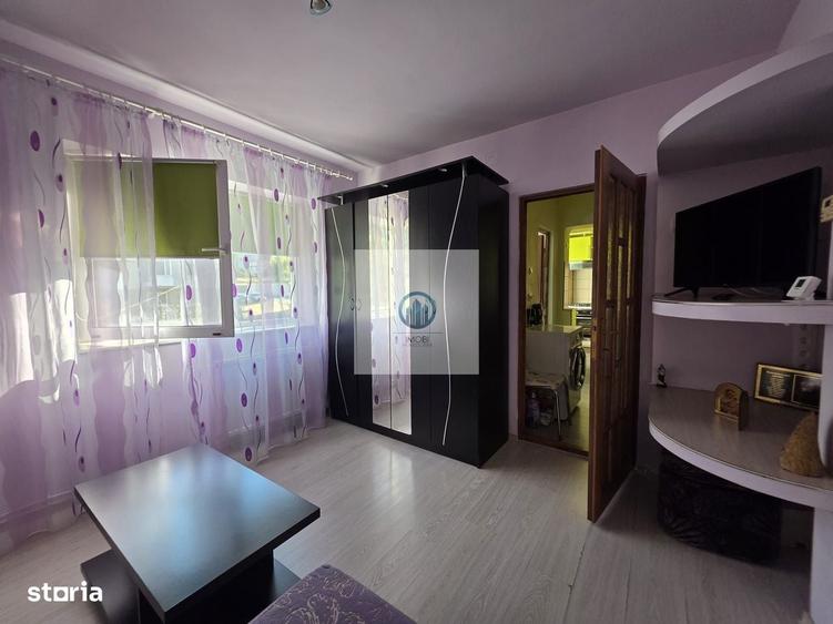 Apartament cu 3 camere decomandat în Deve