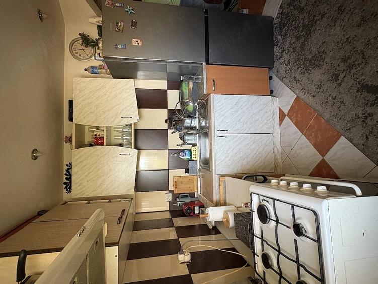 Apartament cu 2 camere decomandat în Casa Cărții