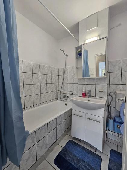 Garsonieră decomandată în Central