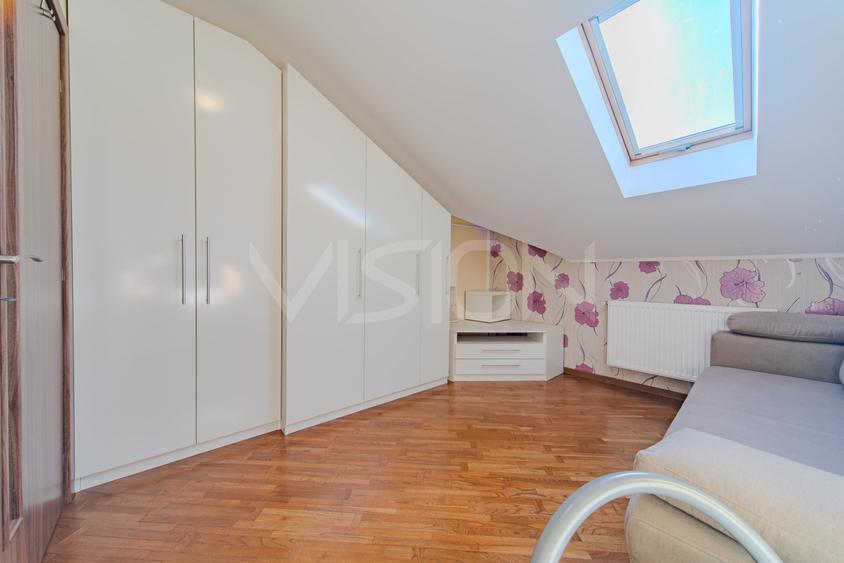 Apartament cu 3 camere semidecomandat în Mărăști