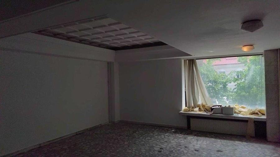 Spațiu comercial, de 200 mp, în Central