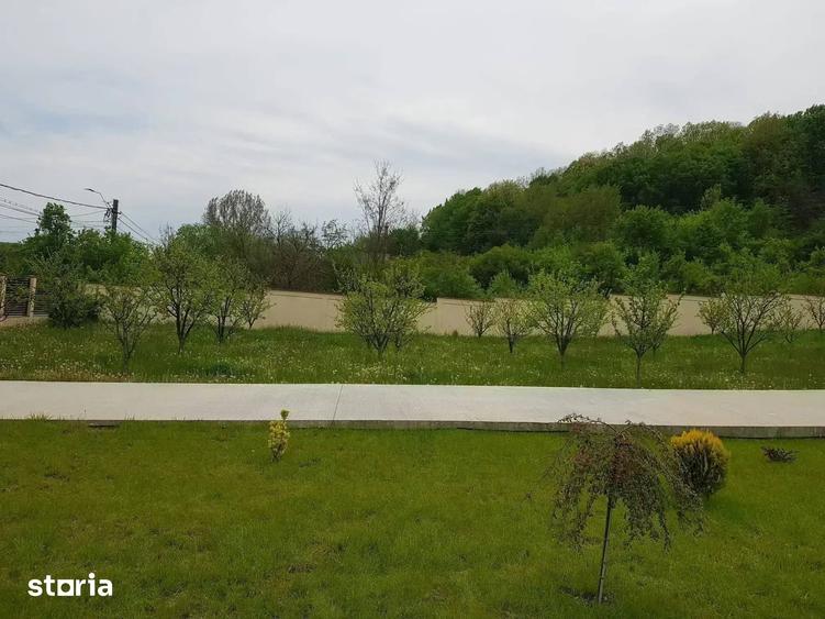 Casă cu 6 camere cu Teren 3172 Mp în Cobia