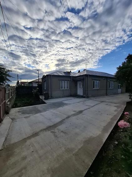 Casă cu 3 camere cu Teren 1000 Mp în Odobești