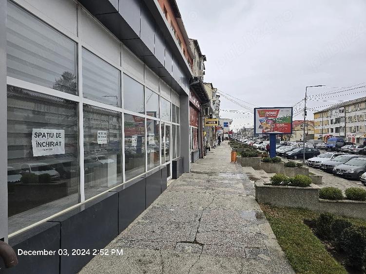 Spațiu comercial, de 120 mp, în Central