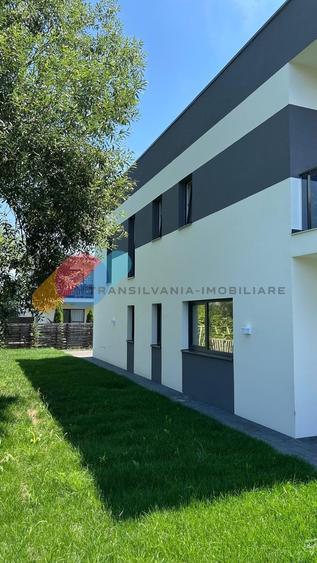 Duplex cu 4 camere cu Canalizare în Florești